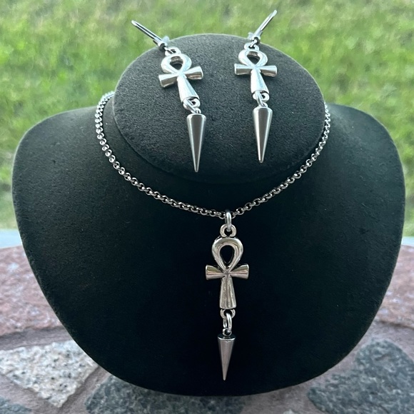 Ankh set with dangly silver spikes stainless steel chain adjustable goth boho - Picture 9 of 13